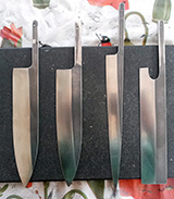 knife blades 12
